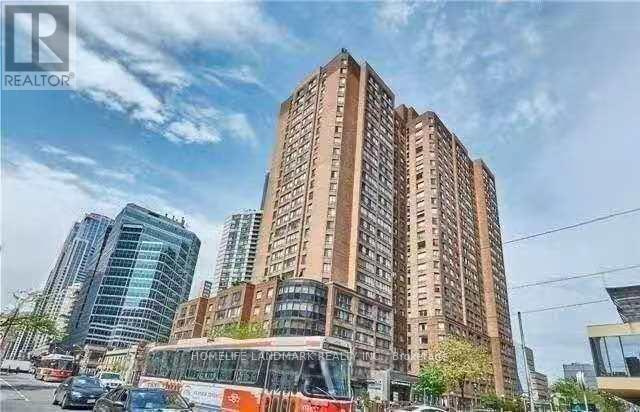 Photo principale - 633-633 Bay St.