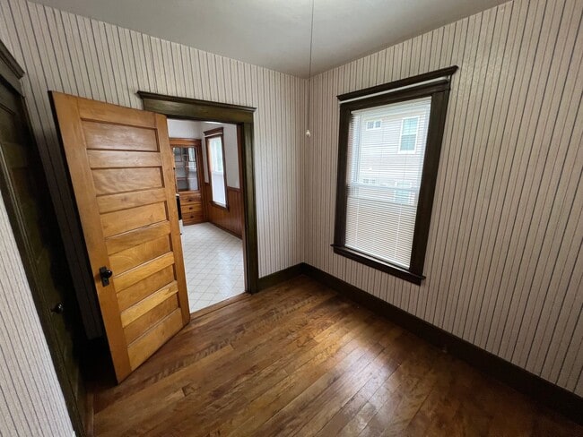 Building Photo - 21 Watson Ave