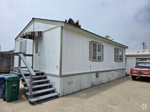 Building Photo - 1345 Longbranch Ave