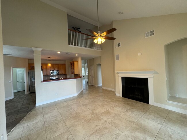 Building Photo - Spacious 4-Bedroom Home with Private Pool ...