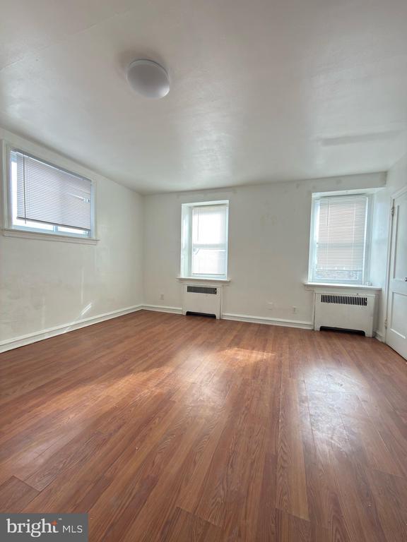 Building Photo - 6650 Kindred St