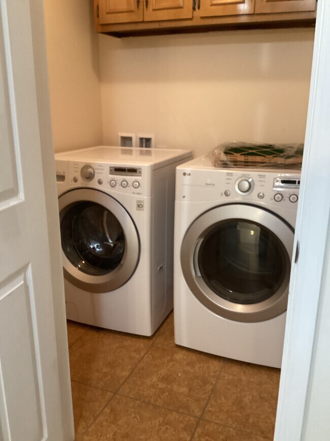 Foto del edificio - 1107 Crocus Ln