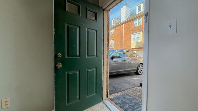 Photo - 519 W 20th St Townhome