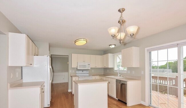 Foto del edificio - 125 Royallsprings Pkwy