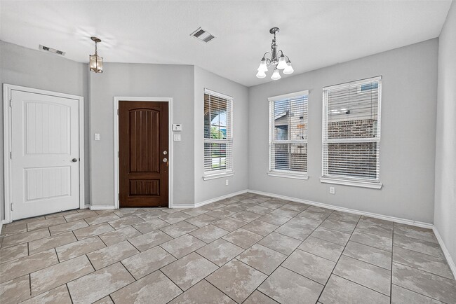 Foto del edificio - 1326 Seagler Pond Ln