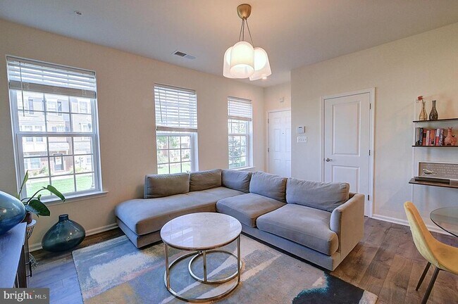 Foto del edificio - 2935 Duvall Ridge Rd