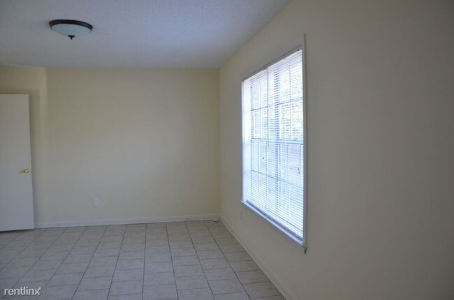 Building Photo - 3 br, 1.5 bath House - 114 Brentwood Blvd