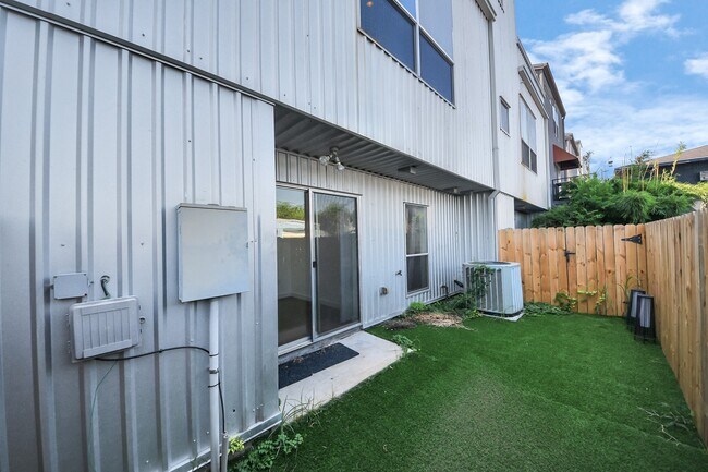Foto del edificio - 2421 Wentworth St