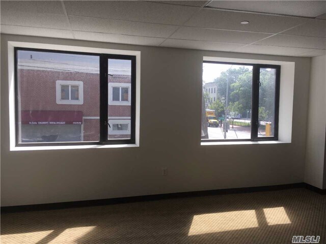 Foto del edificio - 135-53 Northern Blvd