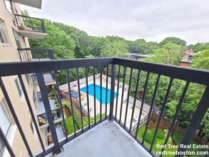 Building Photo - 101 Monmouth St