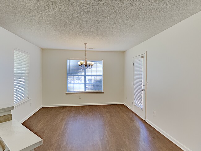 Building Photo - 440 Stoneridge Court