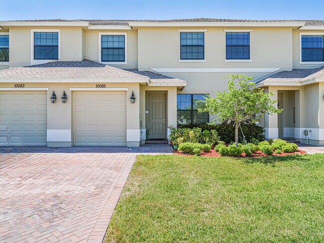 Building Photo - 10085 W Villa Cir