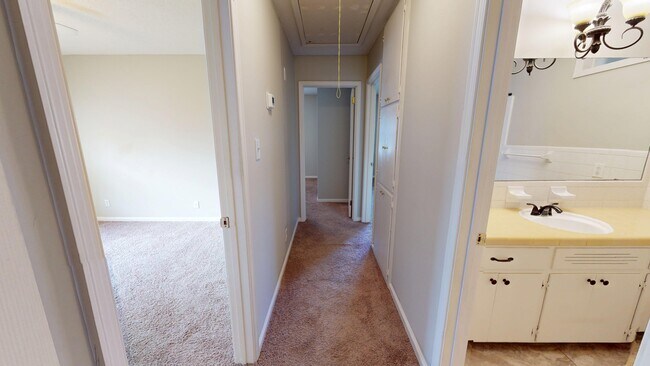 Building Photo - 2513 Capstone Dr