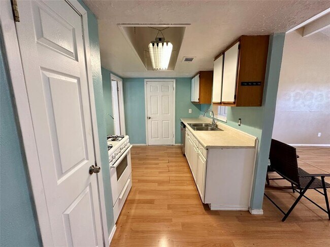 Foto del edificio - 1820 Aspen Ln