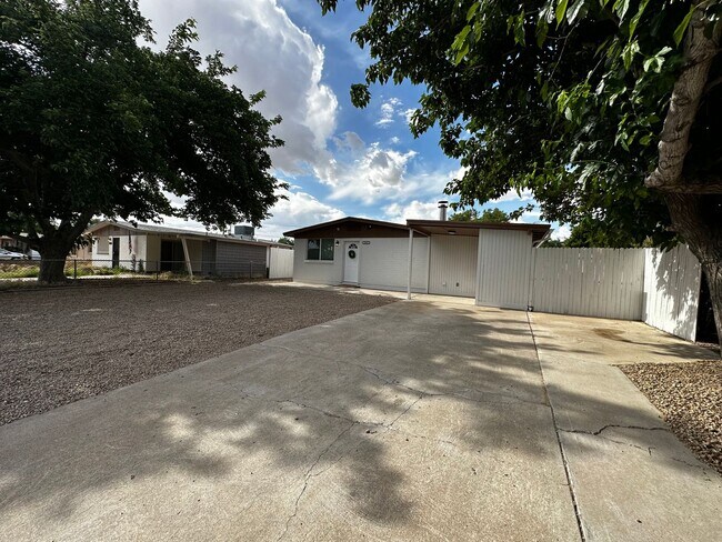 Foto del edificio - Newly Remodeled 3 bedroom, 2 bathroom home!