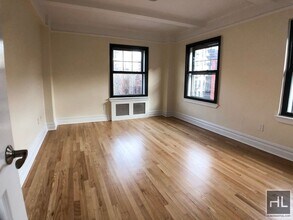 Building Photo - Christopher Street