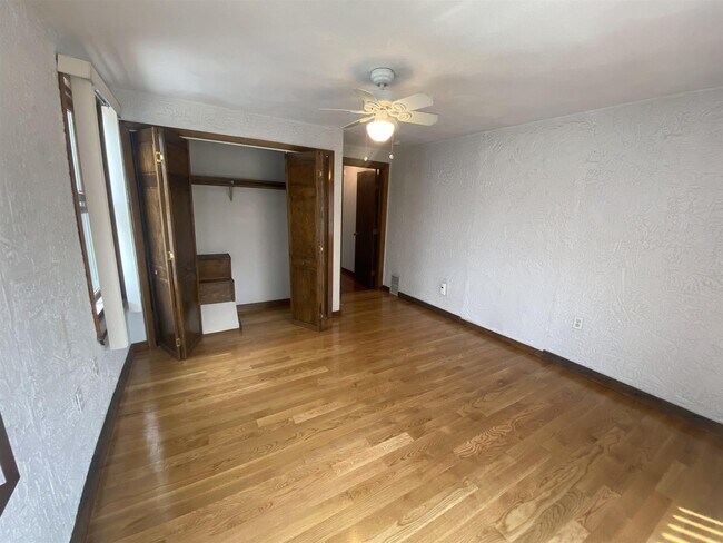 Foto del edificio - 124 Willis Ave
