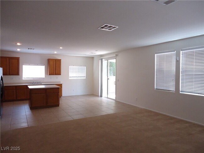 Foto del edificio - 3405 Barada Heights Ave