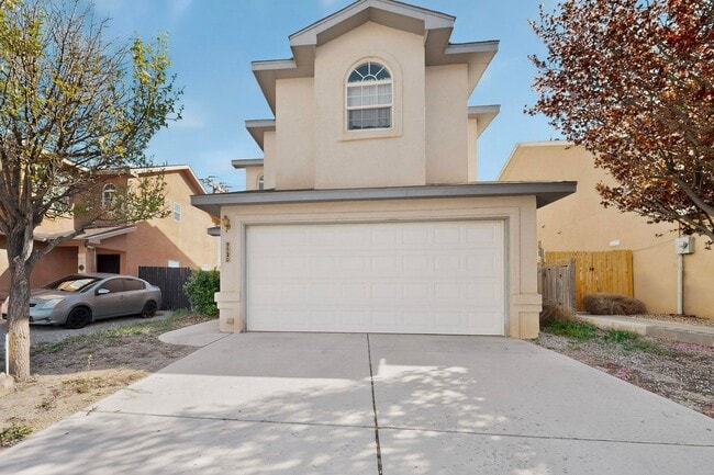 Building Photo - West Side 2/story 3 Bedroom 2.5 Bath 1605/sf 2/CG