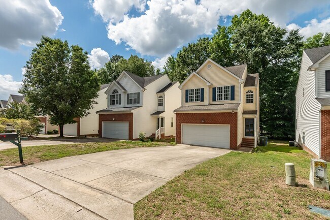 Building Photo - Single Family home in Hedingham: Available Now!