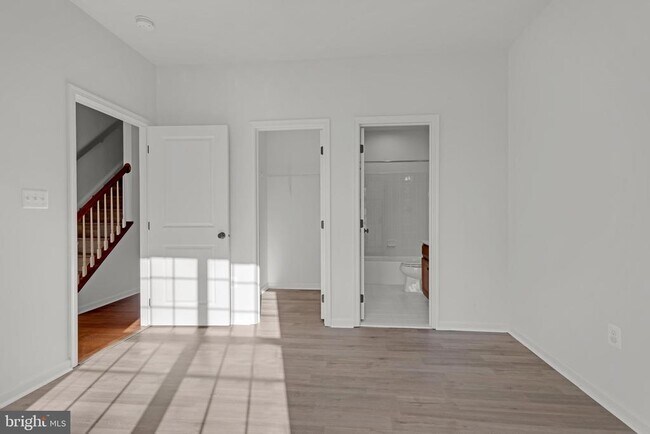 Building Photo - 22550 Cambridgeport Square