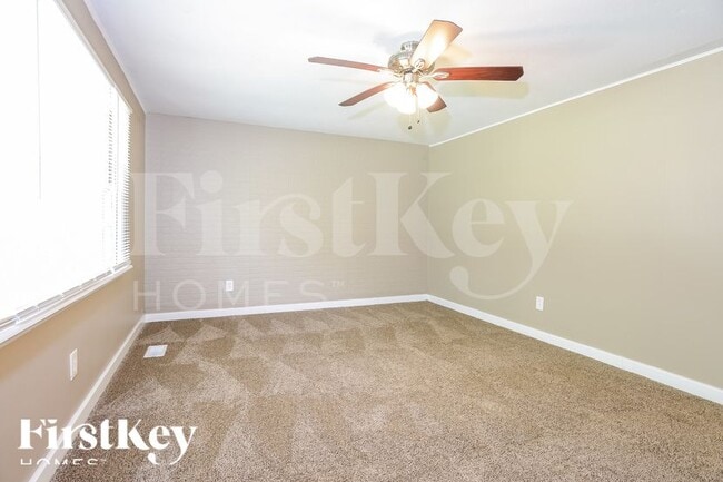 Building Photo - 2293 Maxville Ln
