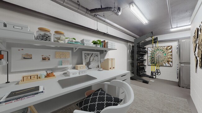 Espacio flexible a nivel del garaje - 2121 Virginia Ave
