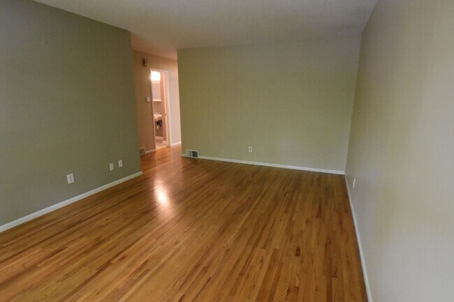 Foto del edificio - 1806 Chestnut Ave