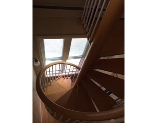 Foto del edificio - 12 Pier View Ave