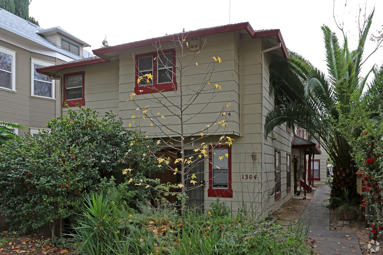 Primary Photo - 1304 Q St
