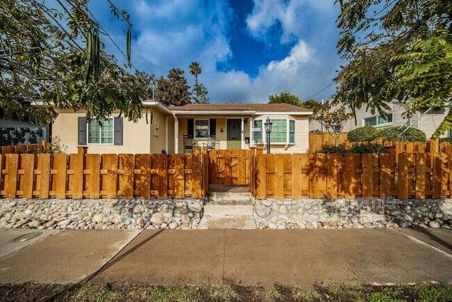 Building Photo - 4920 Elsa Rd