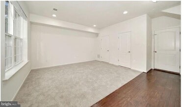 Building Photo - 12815 Sutherby Ln