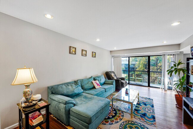 Foto del edificio - 2 Bedroom 2 Bathroom Condo Available for Rent