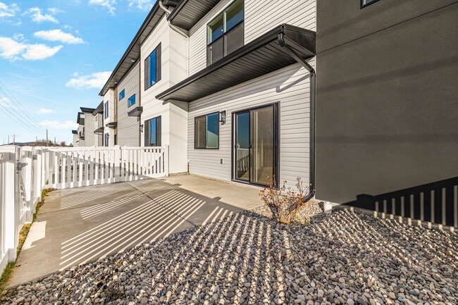 Building Photo - 2147 Pebble Brook Ct