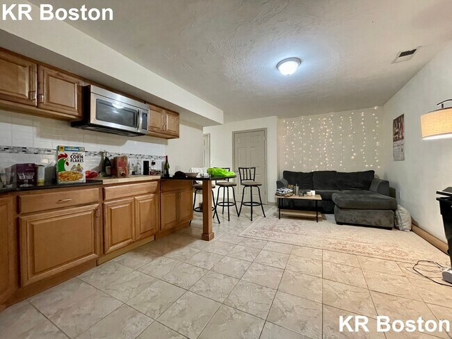 Foto del edificio - 62 Englewood Ave