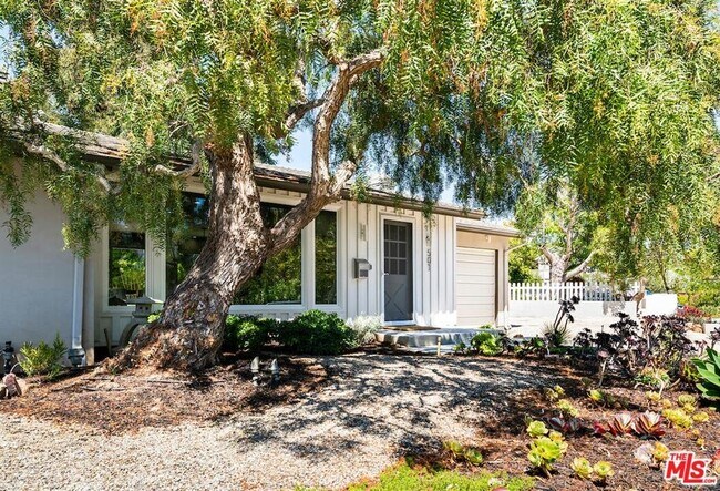 Foto del edificio - 501 Muskingum Place, Los Angeles, CA 90272...