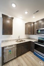 Building Photo - 1561 110