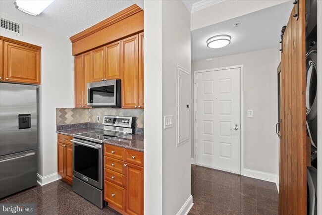 Foto del edificio - 3101 N Hampton Dr