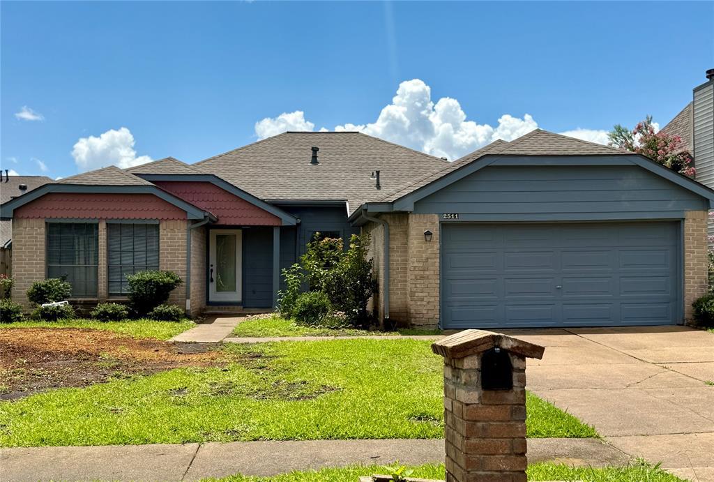 Foto principal - 2511 Castle Pl