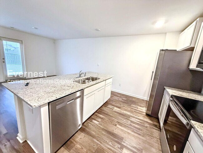 Foto del edificio - 241 Koslin Lp