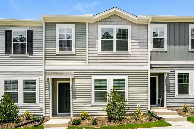 Building Photo - 536 Landing View Dr