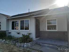 Building Photo - 11541 Robert Ln