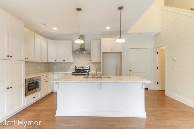 Foto del edificio - 3 br, 2.5 bath House - 212 Croleywood Lane