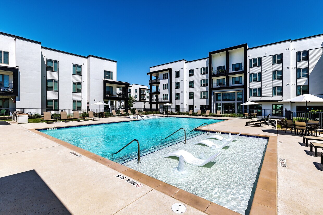 Rhythm Apartments in Austin, TX