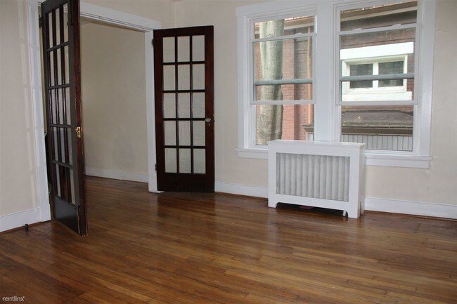 Building Photo - 5611 Fair Oaks St