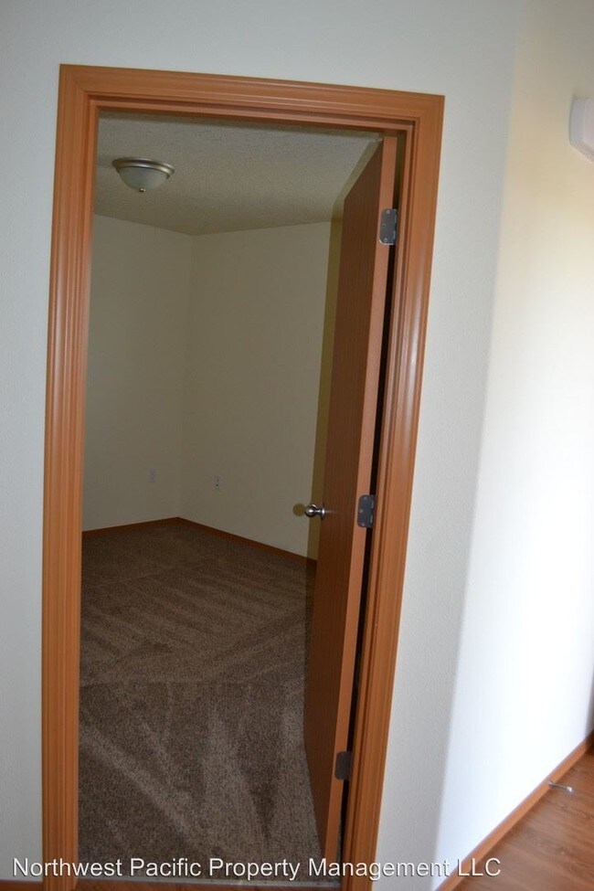 Foto del edificio - 622-622 Ecols St S