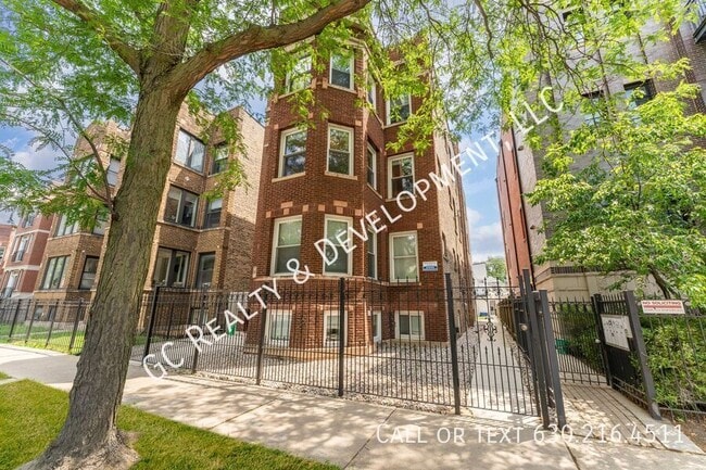 Photo - 4329 N Ashland Ave Apartment