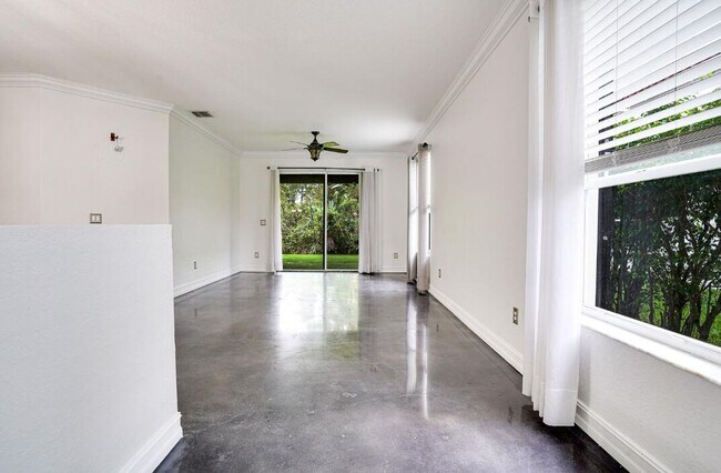 Building Photo - 2486 SW Murano Pl