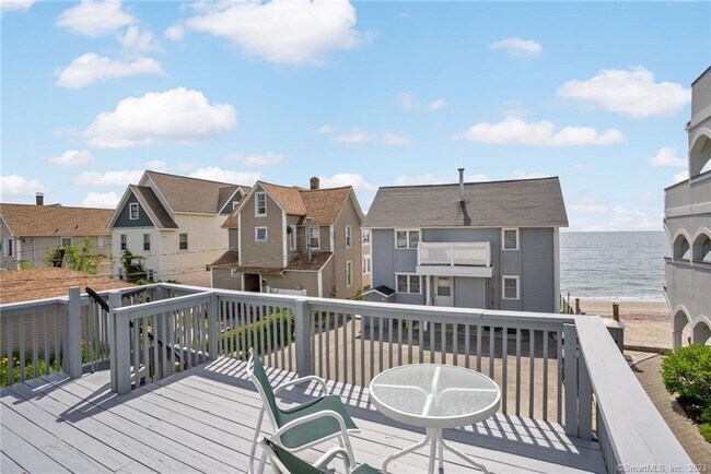 Foto del edificio - 210 Broadway