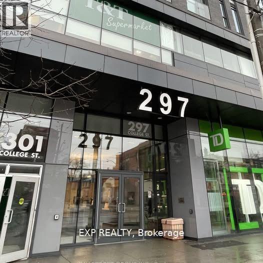 Building Photo - 297 College St